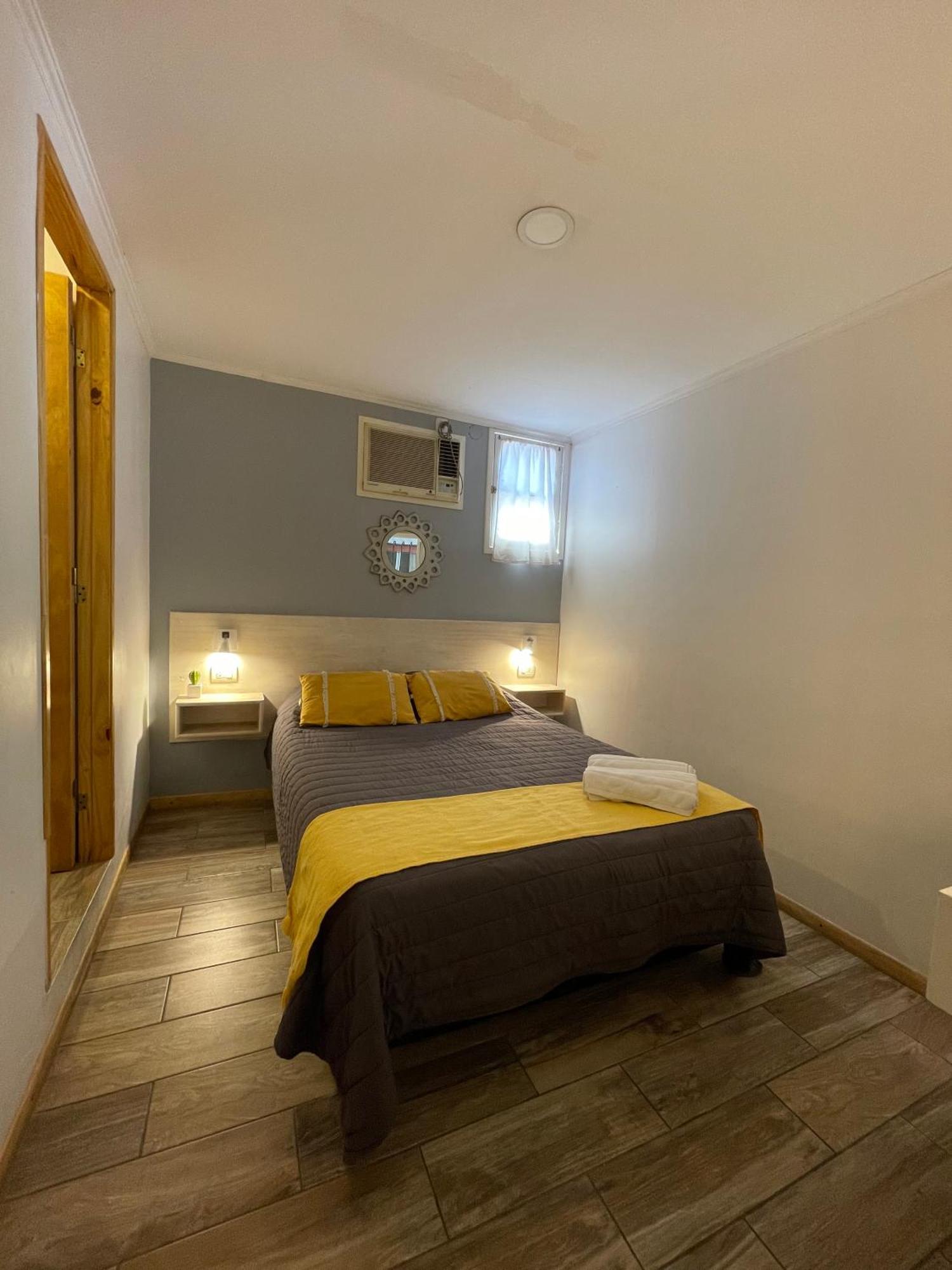 Mora Hostel *