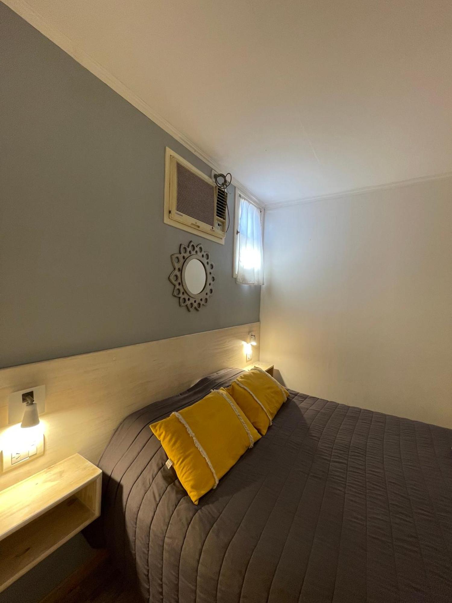 Mora Hostel *
