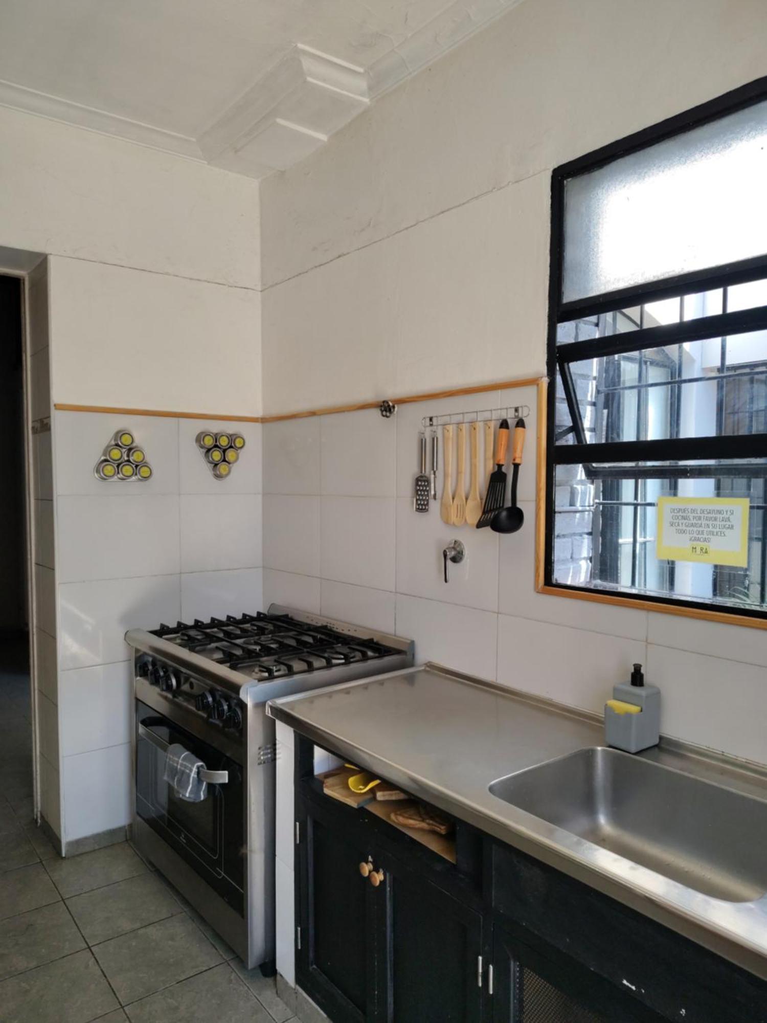 Mora Hostel *